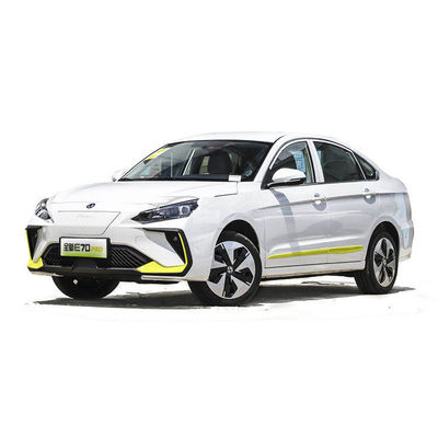 Veículo elétrico de alta velocidade Dongfeng E70 Pro com 5 assentos e bateria de lítio ternária