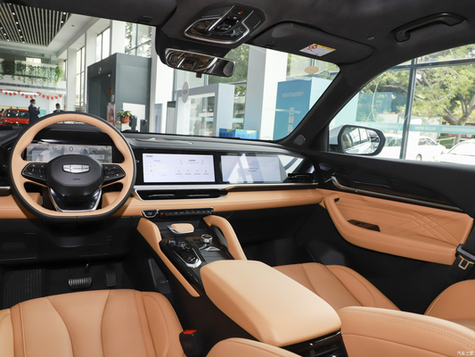 Ajuste elétrico do assento do motorista Geely Xingyue L versão 2.0t 5 lugares Carros a gasolina
