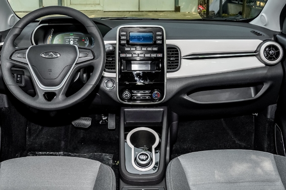 Qirui Little Ant Automóvel elétrico à esquerda com 251-408 km de alcance de cruzeiro elétrico puro