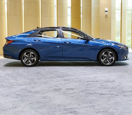 Hyundai Elantra 5 lugares sedã de luxo de gasolina para alta velocidade e desempenho poderoso
