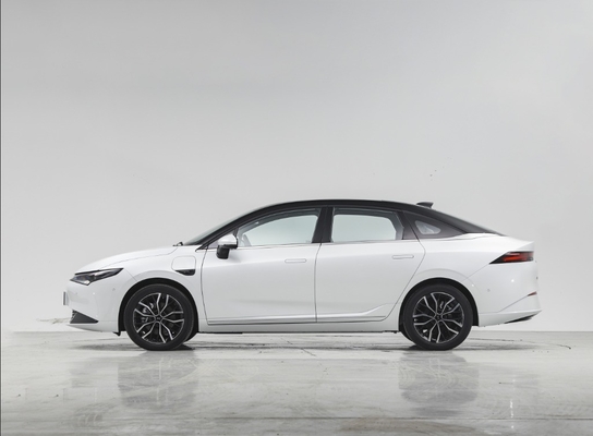 Auto Xpeng P5 2021 Veículo energético de 460g com alta velocidade e tecnologia elétrica pura