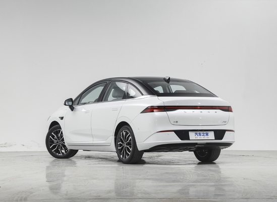 Auto Xpeng P5 2021 Veículo energético de 460g com alta velocidade e tecnologia elétrica pura