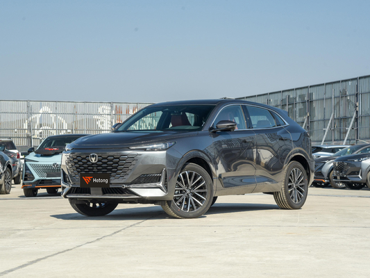 130 km NEDC Kilometragem Changan Uni-K SUV a gasolina 2024 Modelo 1845kg Peso de curva 2.0T Motor