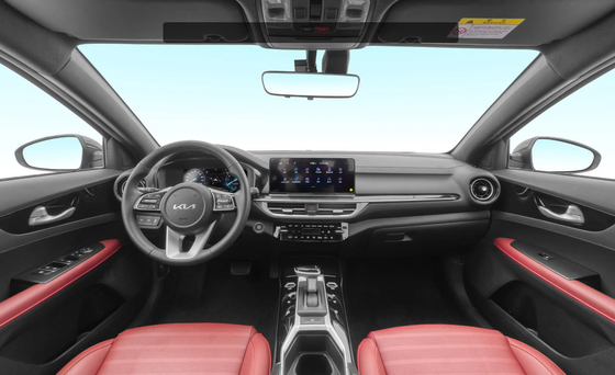 Fabricado KIA K3 5 lugares SUV Carros a gasolina com capacidade de tanque de combustível de 50-80L e FWD Drive