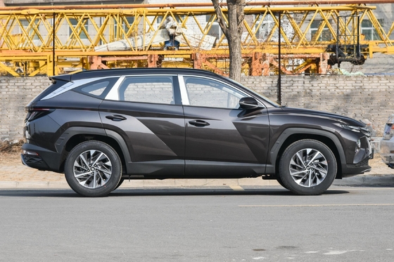 Pequim Hyundai Tucson 5 portas 5 lugares Carro a gasolina 4WD SUV de luxo Compacto Modelo SUV