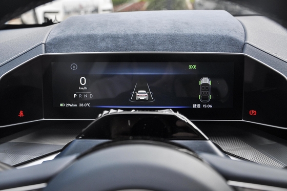 Veículos elétricos Zeeker 001 com 616 km de autonomia integrada