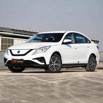 Dongfeng Fengxing S50 T1 T5 E1 M5 5 lugares 415 km Limousine elétrico puro 4705 * 1790 * 1540mm