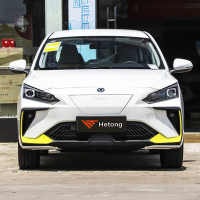 Veículo elétrico de alta velocidade Dongfeng E70 Pro com 5 assentos e bateria de lítio ternária