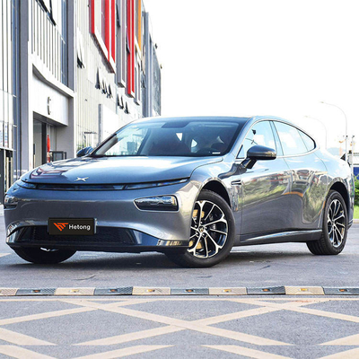 2022 Xpeng P7 586G Veículo Elétrico 4 Rodas 5 Assentos Alta Velocidade Carros chineses Vermelhos/Brancos