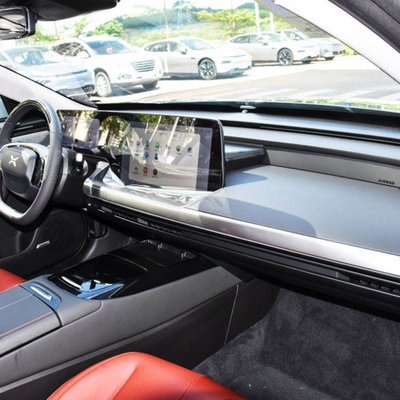 2022 Xpeng P7 586G Veículo Elétrico 4 Rodas 5 Assentos Alta Velocidade Carros chineses Vermelhos/Brancos