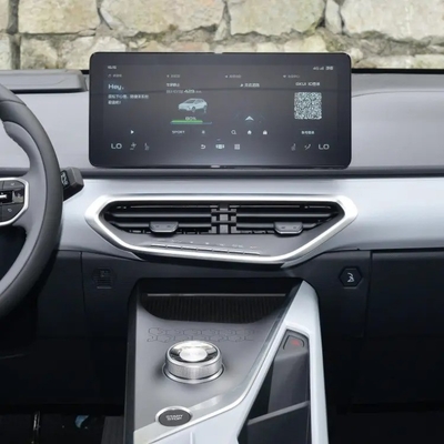 Geometria E 2022 401KM Linglong Tiger 4 lugares Pequeno veículo SUV elétrico com adulto branco