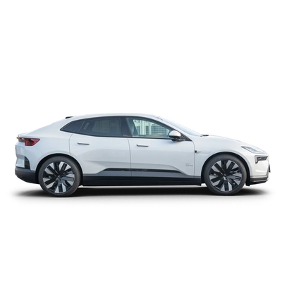 Desbloqueie o poder da energia elétrica pura com o Polestar 4 Pro Plus com 612 km de alcance de cruzeiro.