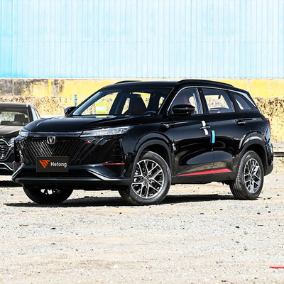 Veículos a combustível de alta velocidade Changan CS75 Plus e tela sensível ao toque e espaço livre mínimo 15°-20° SUV