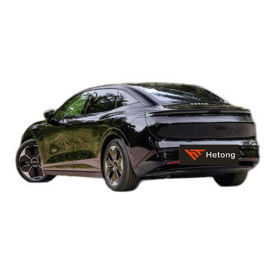 Zeekr 007 4WD de alta velocidade 4 portas 5 lugares Carro com 870 km de autonomia e 400 kW de potência máxima